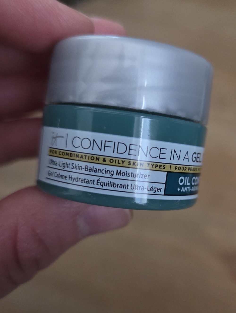 it cosmetics Confidence in a Gel Cream Moisturizer